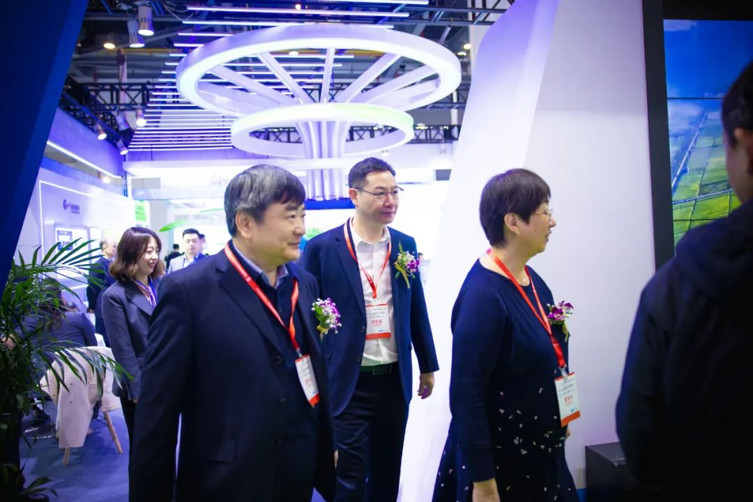 1680504877551336cfqR.jpg